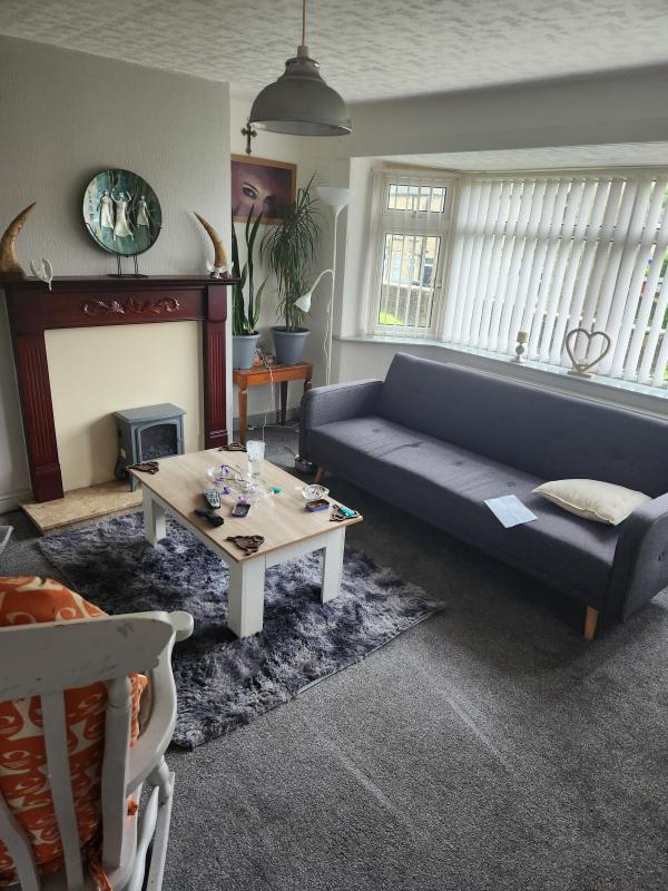 2 bedroom flat in Todmorden House Exchange