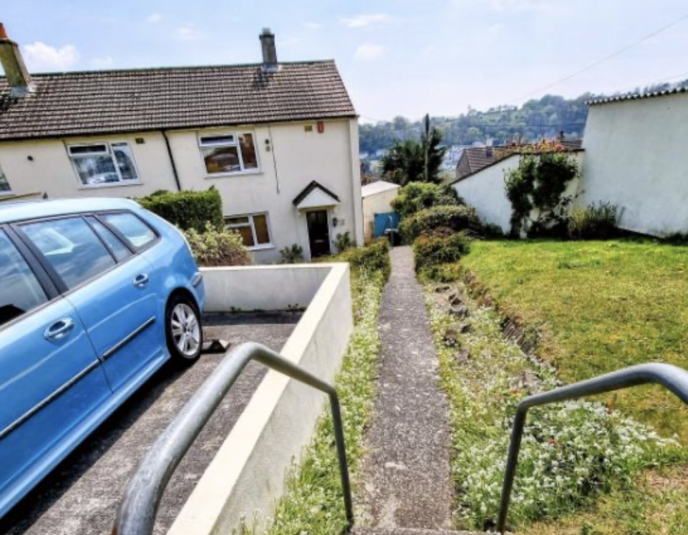 2 bedroom house in Plymouth House Exchange