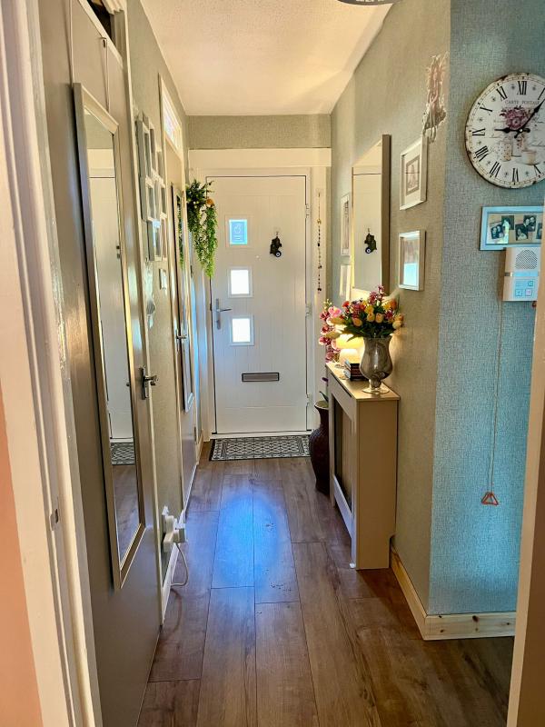 1 bedroom bungalow in Clydebank House Exchange