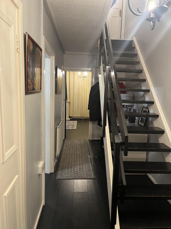 3 bedroom flat in Bow House Exchange
