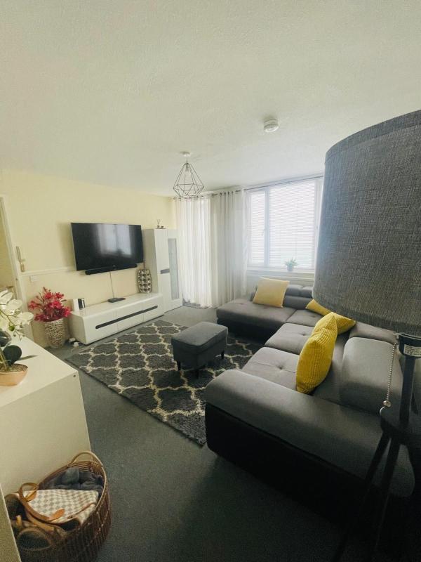 3 bedroom maisonette in Bermondsey House Exchange