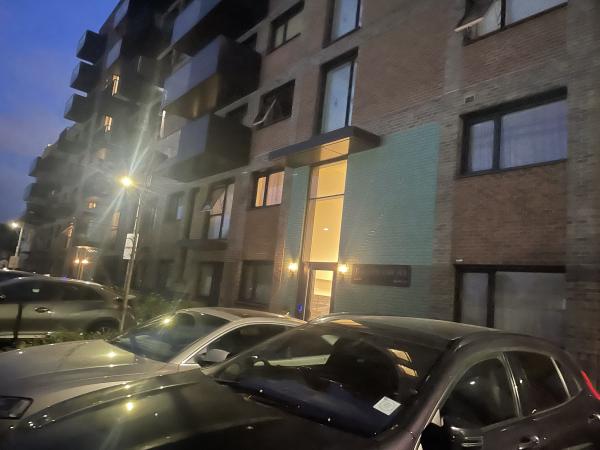 2 bedroom flat in Hayes House Exchange