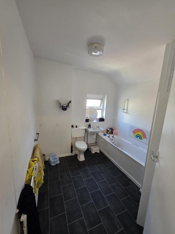 2 bedroom house in Leicester House Exchange