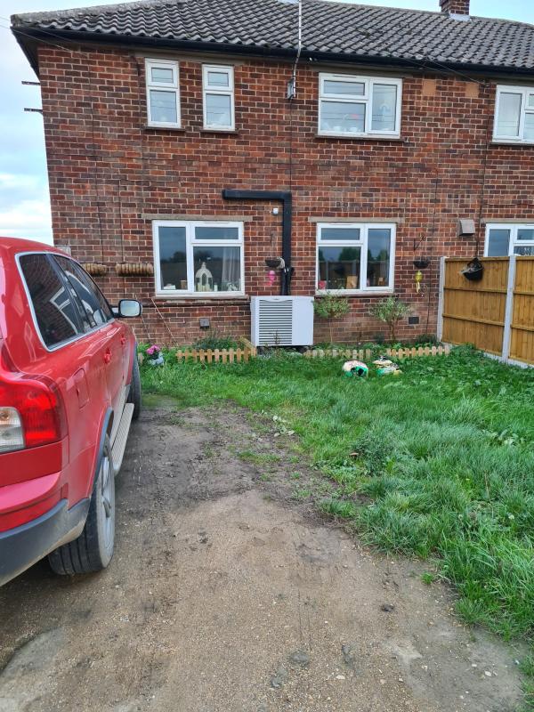3 bedroom house in Whaplode House Exchange