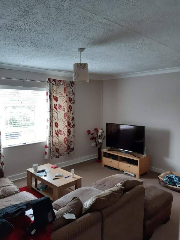 1 bedroom flat in South Oxhey House Exchange