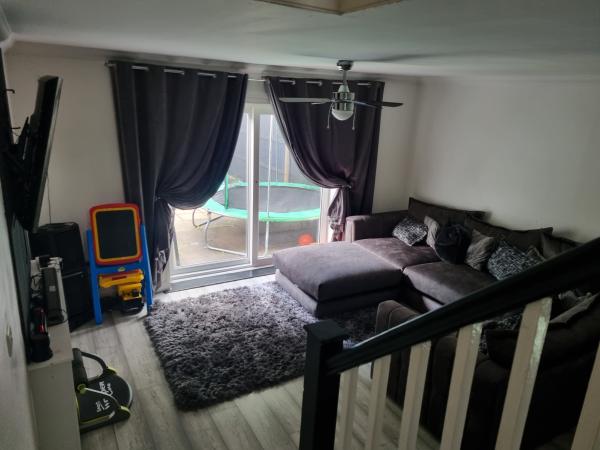 3 bedroom house in Gravesend House Exchange