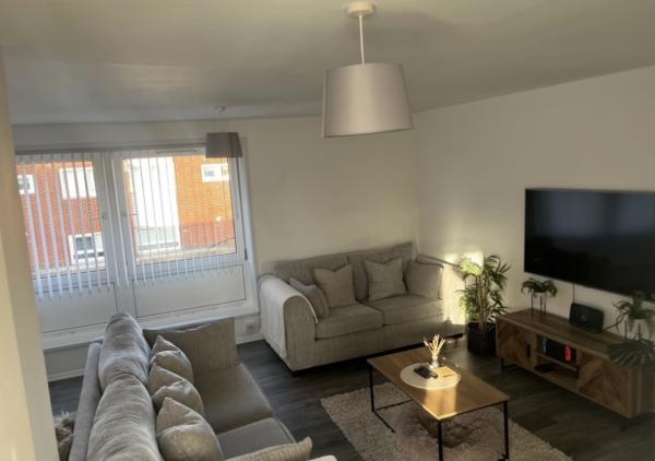 2 bedroom flat in Portsmouth House Exchange
