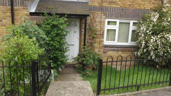 2 bedroom house in Brighton House Exchange