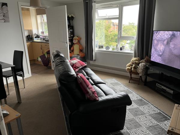 2 bedroom flat in Reading House Exchange