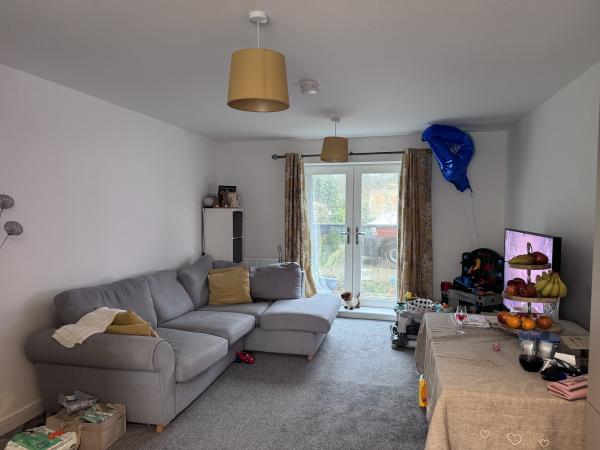 2 bedroom flat in Guildford House Exchange