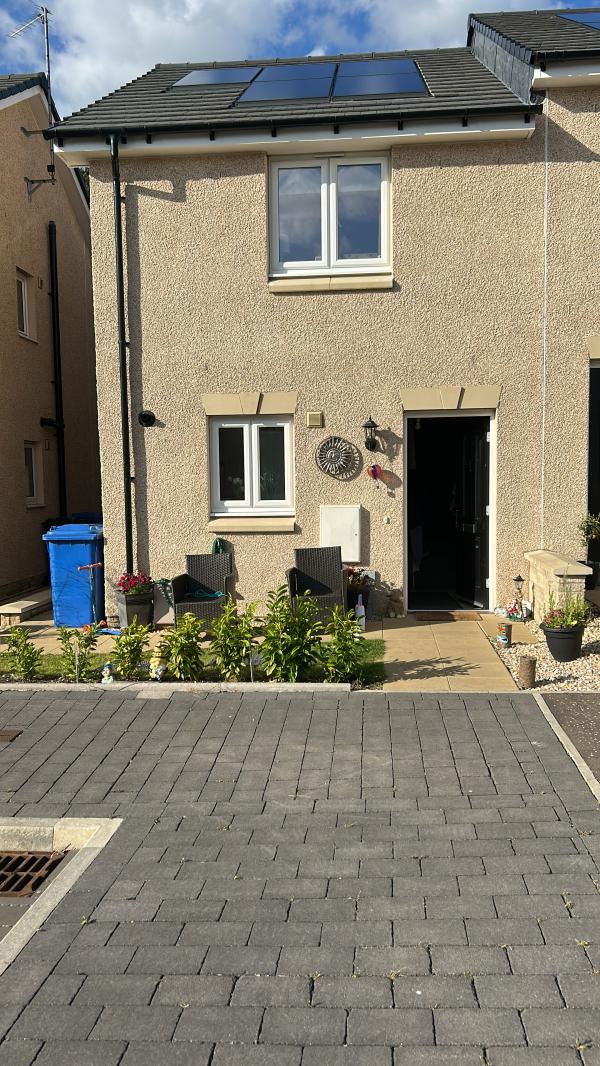 2 bedroom house in Roslin House Exchange
