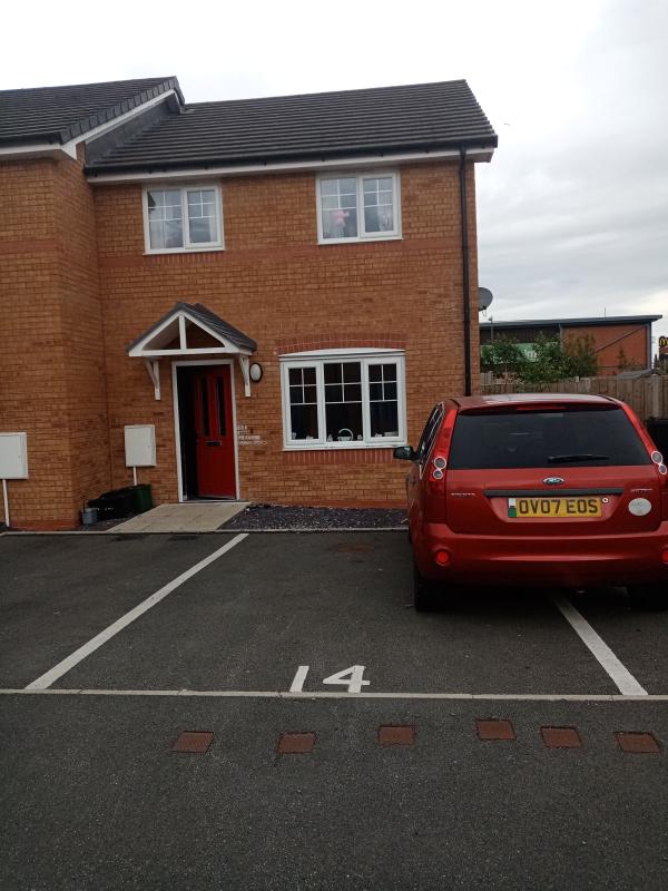 2 bedroom house in Wrexham Wrecsam House Exchange