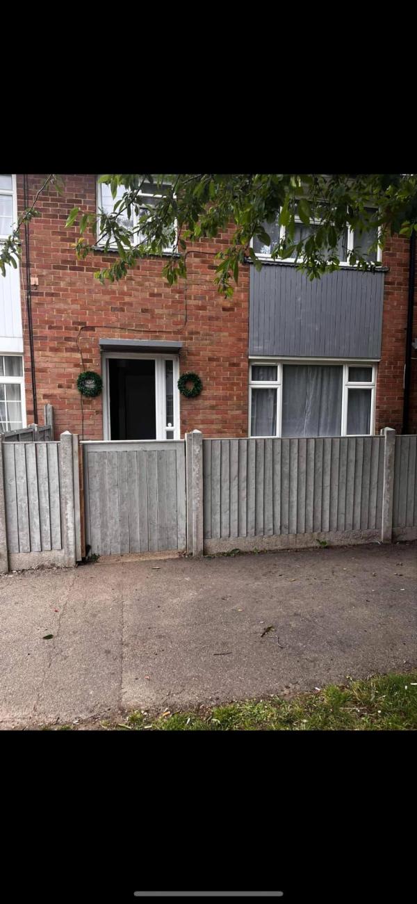 3 bedroom house in Chadwell St Mary House Exchange