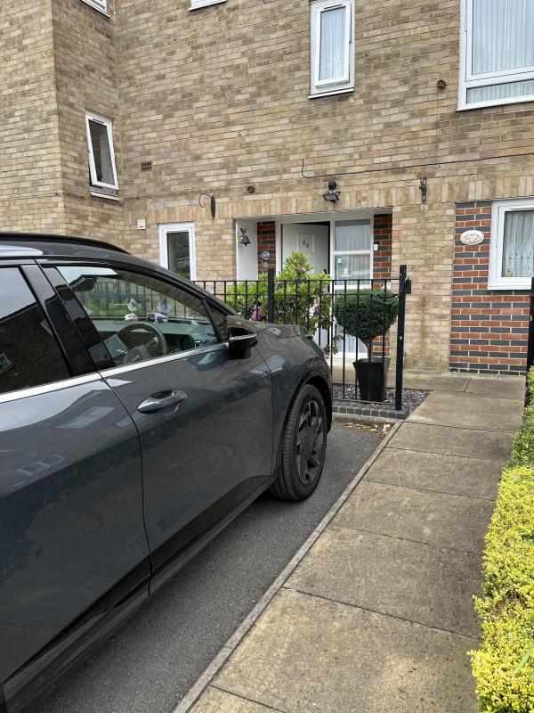 2 bedroom maisonette in Colindale House Exchange