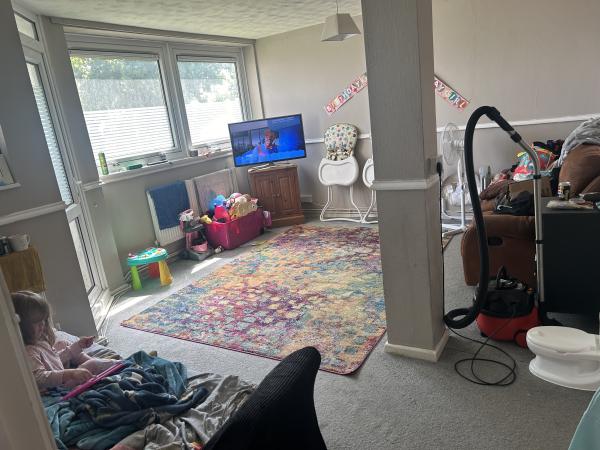 2 bedroom flat in Southend On Sea House Exchange