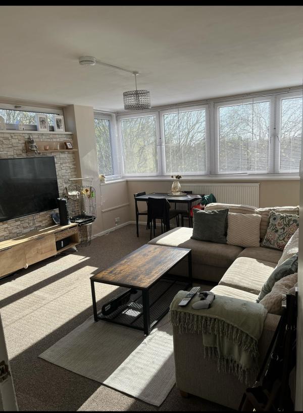2 bedroom flat in Tooting House Exchange