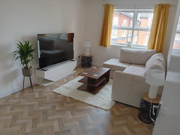 1 bedroom flat in Chase Terrace House Exchange