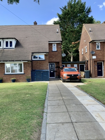 3   bedroom house in Luton