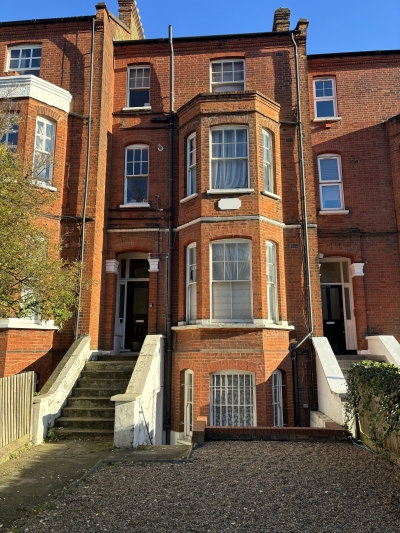 1   bedroom flat in Clapham Park