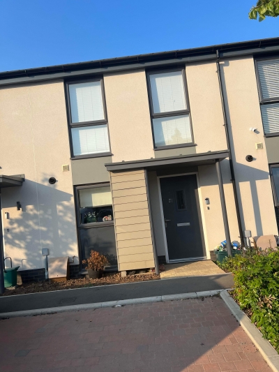 2 bedroom house in Bristol House Exchange