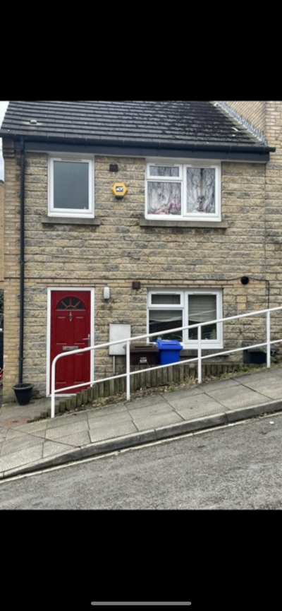 2   bedroom house in Sheffield