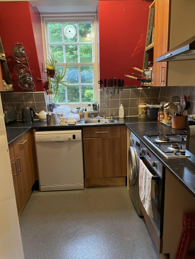 3 bedroom flat in London House Exchange