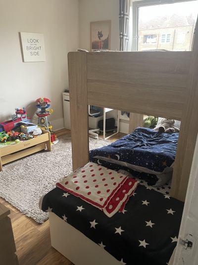 2 bedroom flat in Elephant And Castle House Exchange